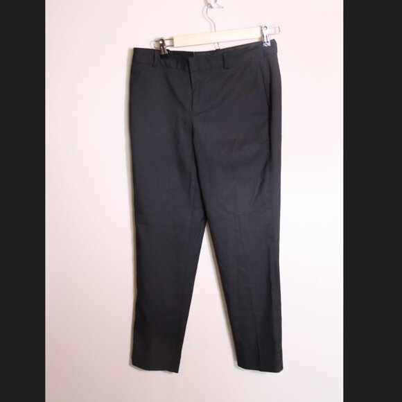 Banana Republic Pants - Banana Republic  Avery, Black mid rise, NWT, Size 4, both front and back pockets